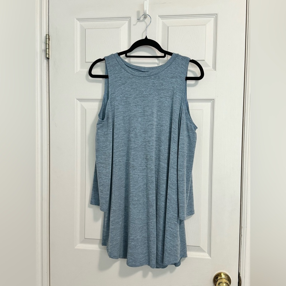 NWT Freeway Shoulder Cut Top - Picture 1 of 5